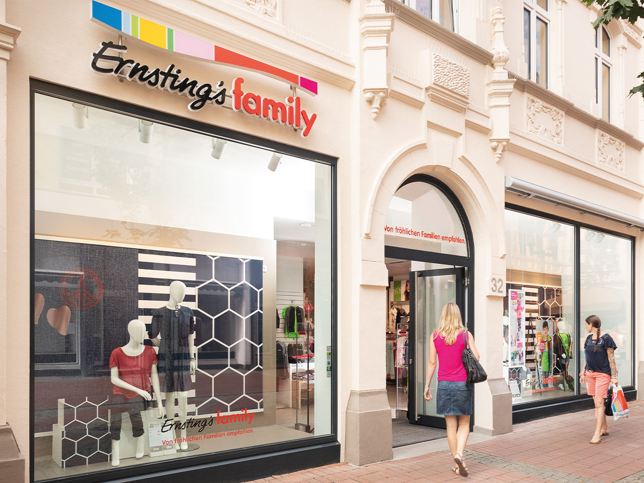 Ernsting’s family storefront on shopping street