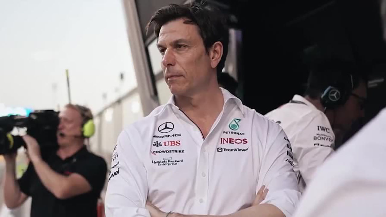 Segnaposto video "‌Migliora te stesso" con Toto Wolff